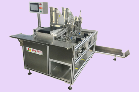 疫情期間，全自動取膜折棉機可確保面膜產(chǎn)品的安全性